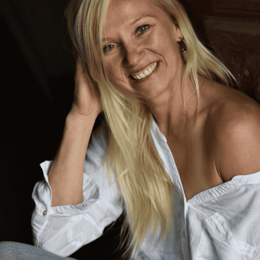 Mirva-square-Portrait-small Mirva-square-Portrait-small