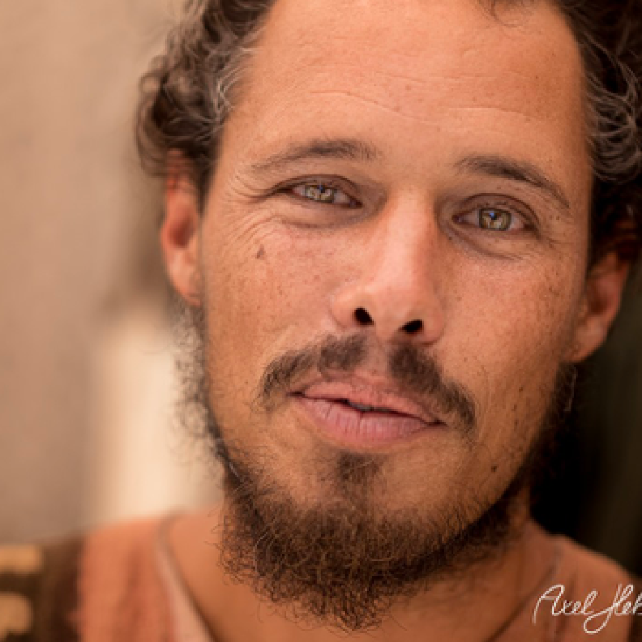 Tiago-Portrait Tiago-Portrait